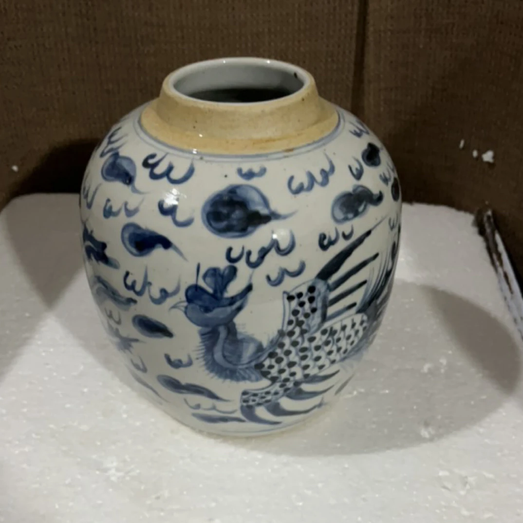 景德镇陶瓷青花双凤罐