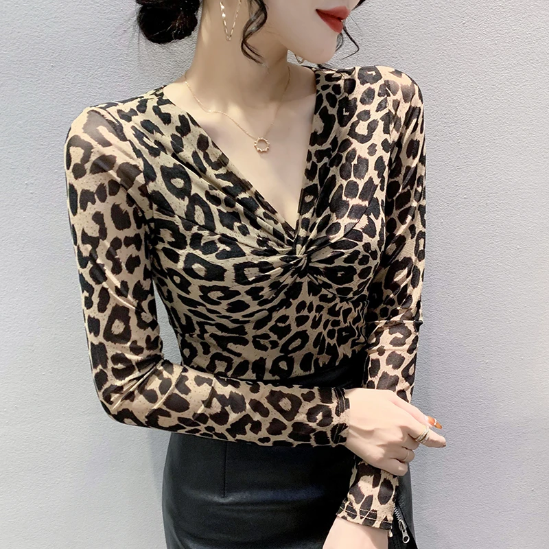 性感V领网纱长袖T恤女装2025春季新款欧货洋气豹纹上衣修身打底衫