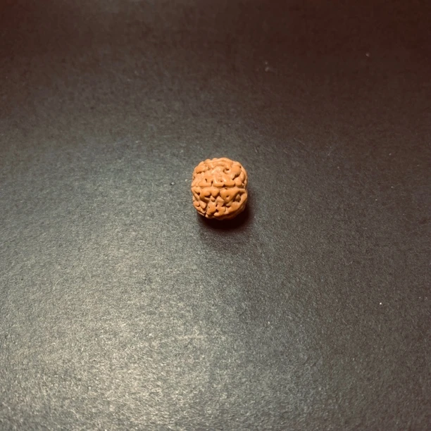 天然精美野生小金刚