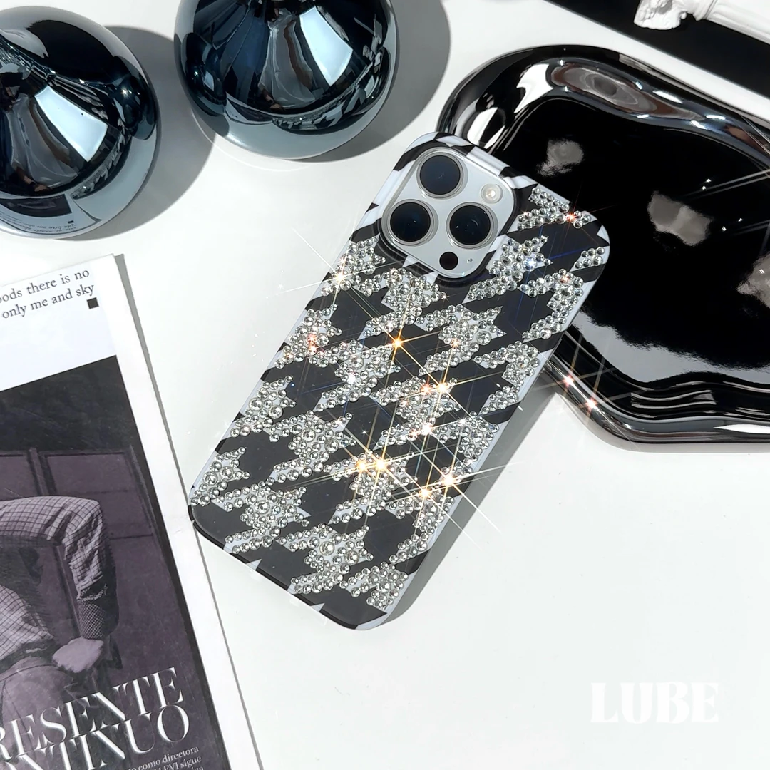 【清冷千鸟格】歪歪高定手工钻手机壳适用于iPhone16promax/15/14