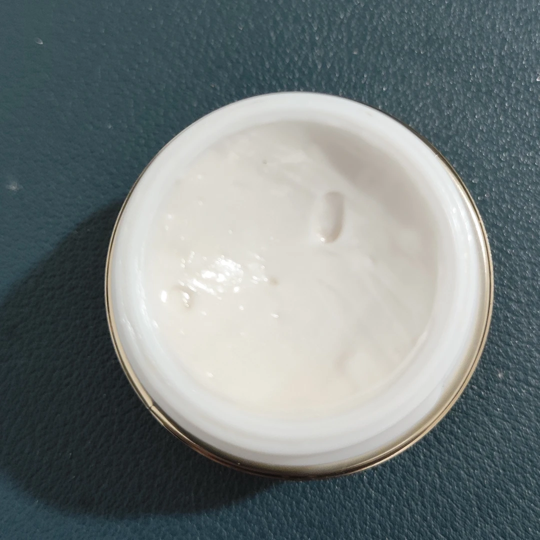 YA 金色罐子的面霜7ml