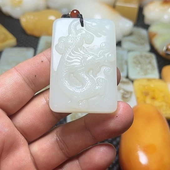 【闪购商品】和田玉(糖玉)挂件未镶嵌