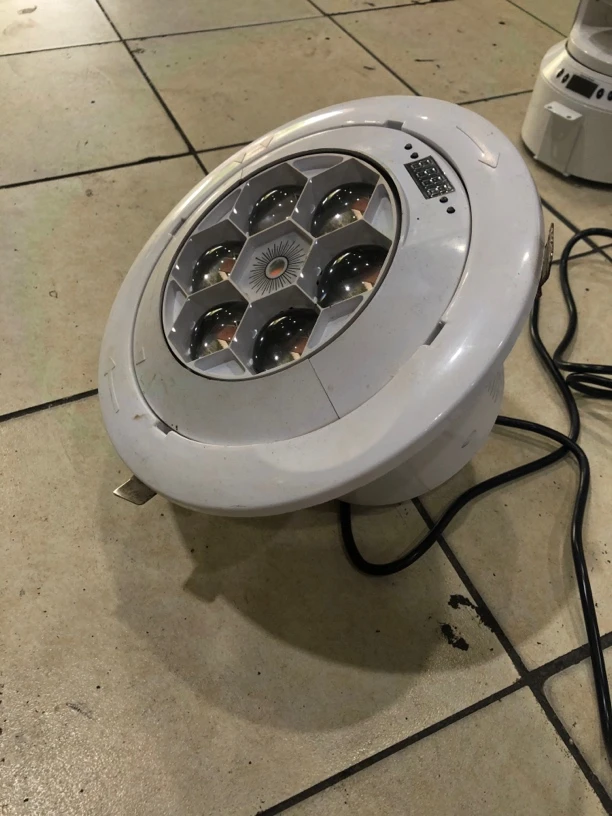 9新  （包邮）KTV二合一蜂眼灯一只