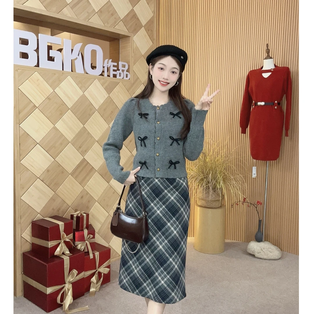 碧高小个子女装 法式蝴蝶结厚款针织毛衣时尚格子上下套装