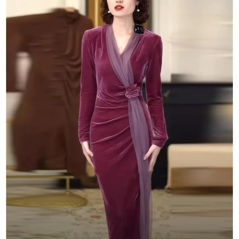 今年流行高级感超好看丝绒连衣裙宴会气质V领端庄大气裙女秋GL755