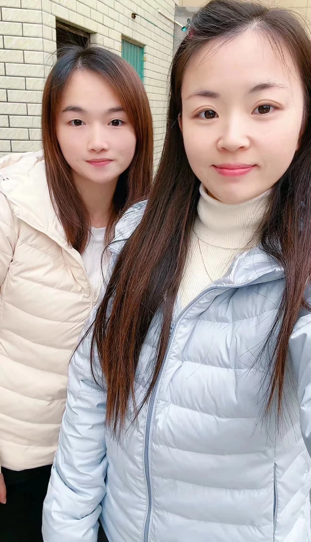 帆宝妈咪轻薄款长袖鹅绒服2024年新款女款时尚百搭