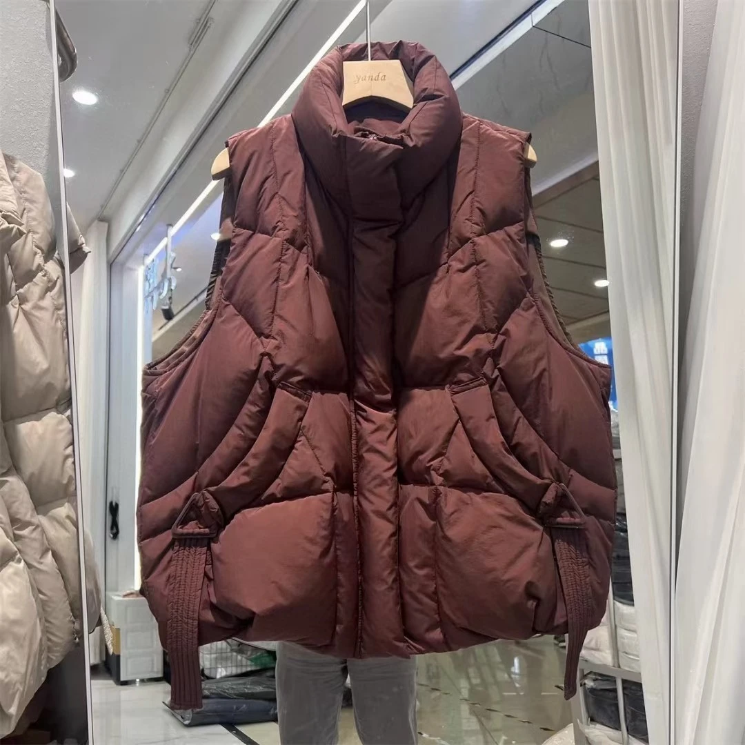 2024冬新款短羽绒服马甲女立领加厚宽松三角扣飘带白鸭绒背心外套