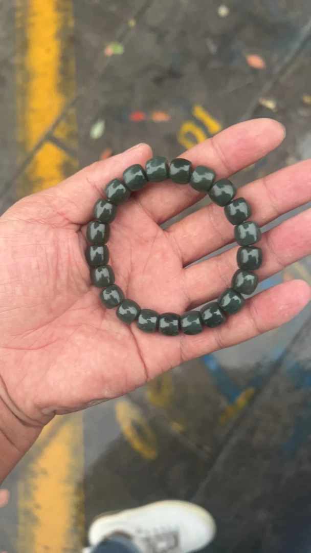 新疆和田玉塔青特细料卡10直切