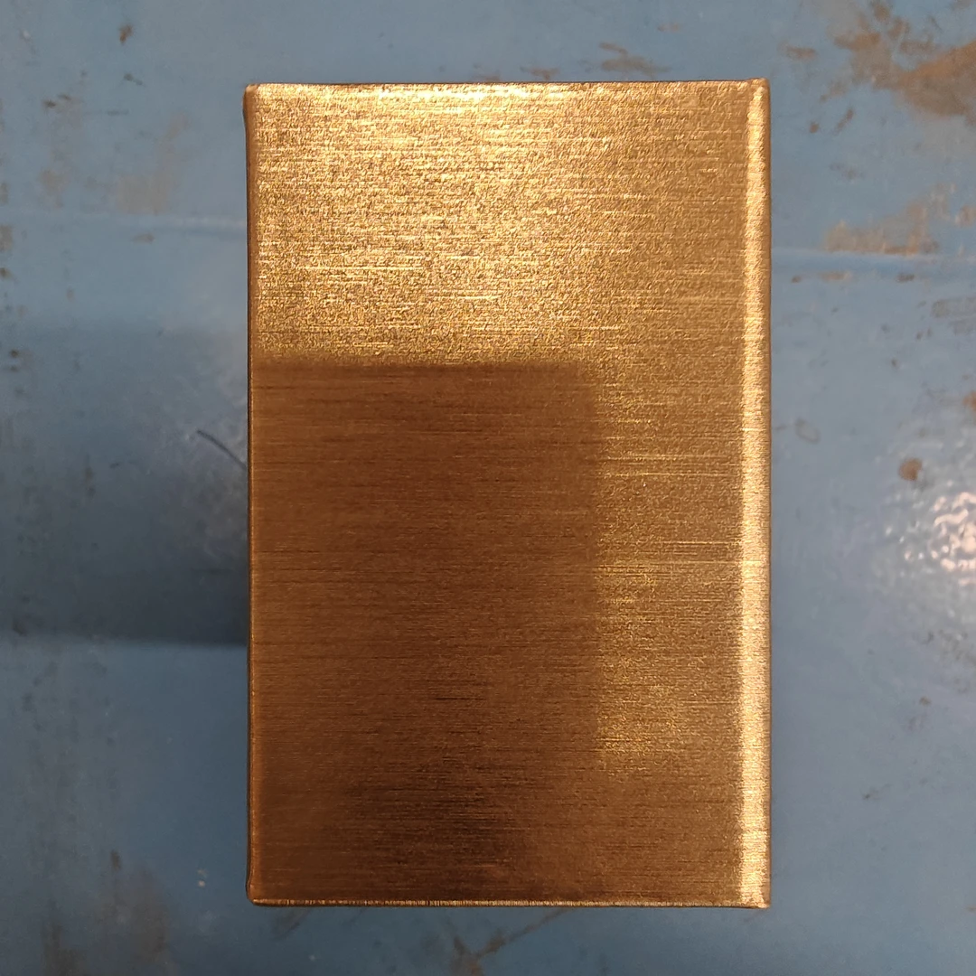 准新品  691-移动的金色盒子