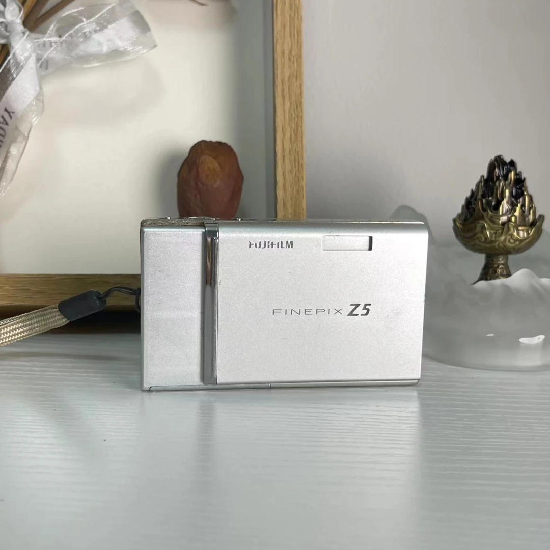 富士Z5fd 滑盖卡片机 出片复古 色彩浓郁 富士独有的胶片滤镜