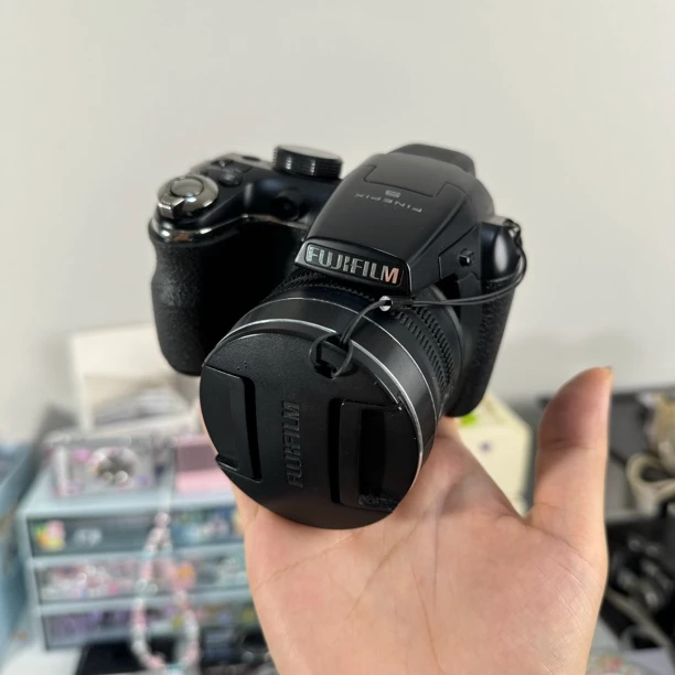 9新 Fujifilm/富士 S4500 1400万 30倍变焦 可拍演唱会色彩浓郁