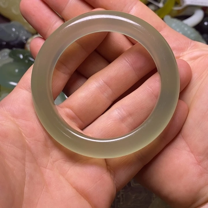 岫玉岫玉手镯未镶嵌北*熊