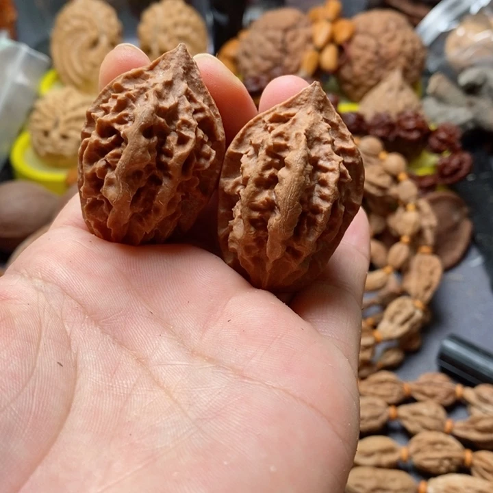 文玩核桃吊坠核桃81
