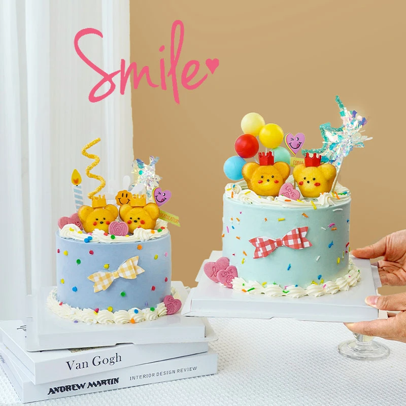 520情人节蛋糕装饰摆件可爱卡通皇冠蝴蝶结摆件熊头面包蛋糕成品