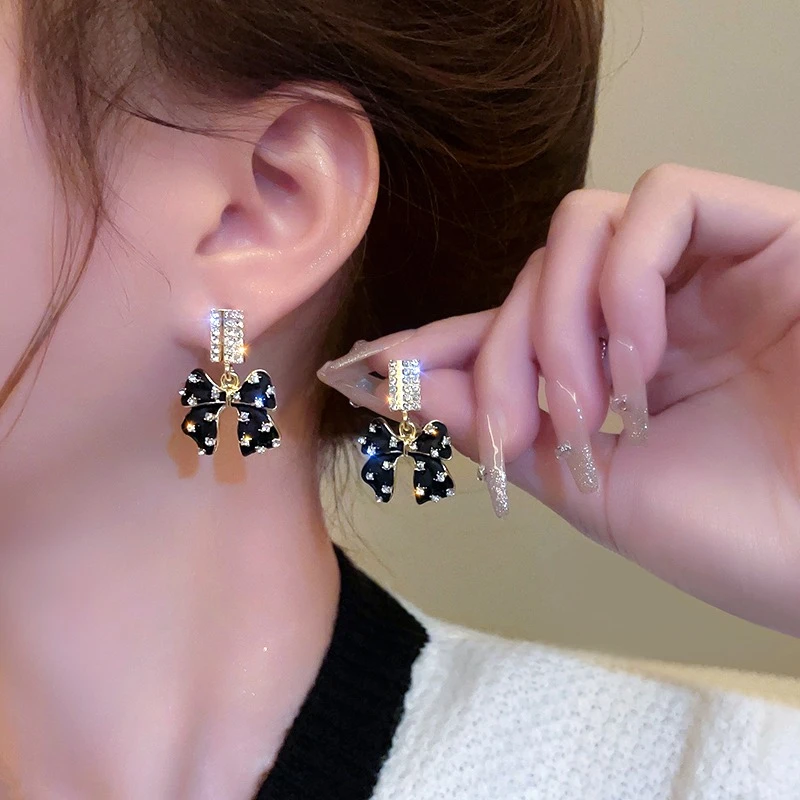 合金耳饰 黑色蝴蝶结冷淡风耳饰 轻奢镶钻小香风小众百搭流行饰品