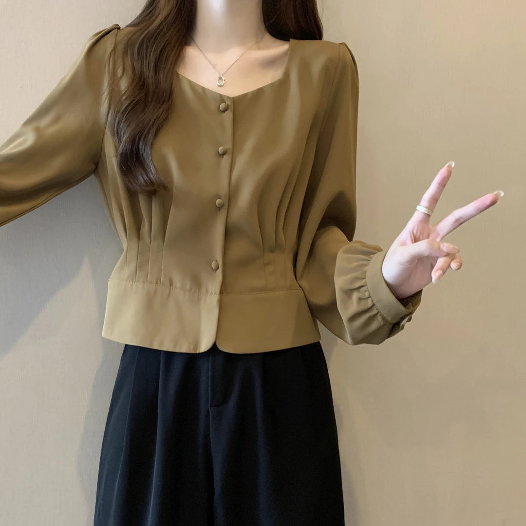 大码法式设计感方领长袖衬衫女秋季胖mm减龄显瘦百搭遮肉短款上衣