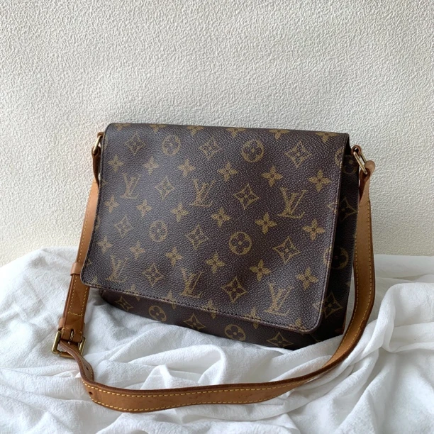 95新 LouisVuitton/路易威登 经典老花单肩横版王菲