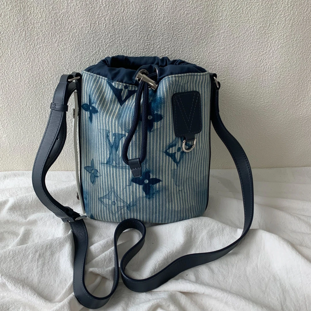 95新 LouisVuitton/路易威登 水墨画系列蓝色扎染斜挎水桶包