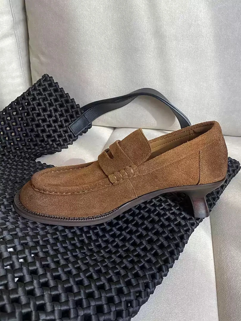 【庄玥·李】复古一脚蹬圆头猫跟磨砂皮乐福鞋