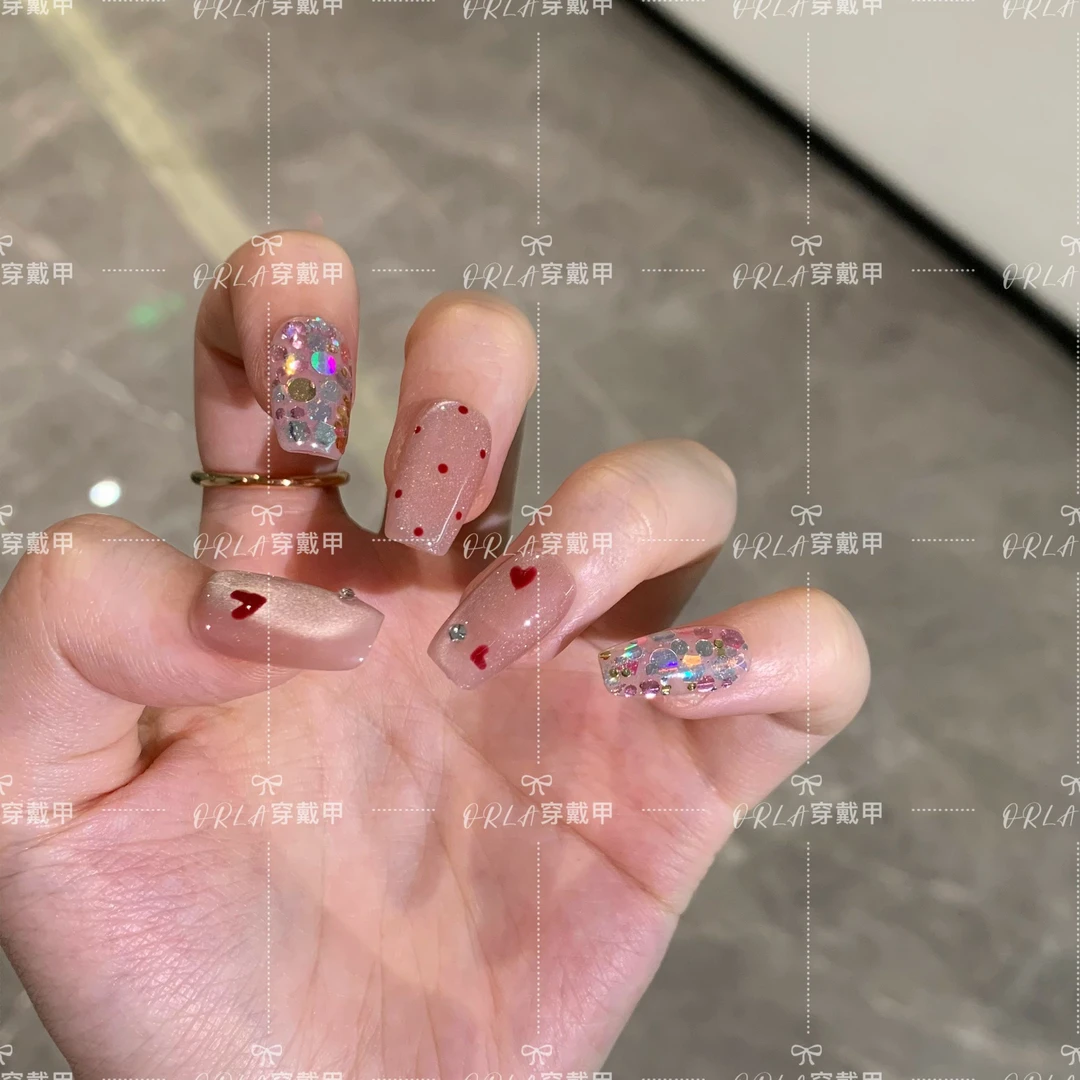 【爆闪爱心】纯手工穿戴甲2024新款闪片温柔可拆卸美甲