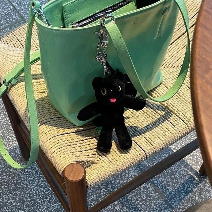 宝儿家-志龙同款减龄可爱毛绒绒卡通猫猫黑色玩偶便携钥匙扣挂件