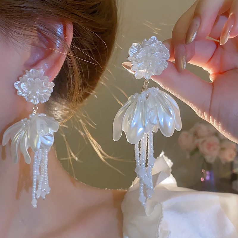 铜合金仿珍珠耳饰 花朵花瓣米珠流苏耳环2024新款爆款高级感耳饰