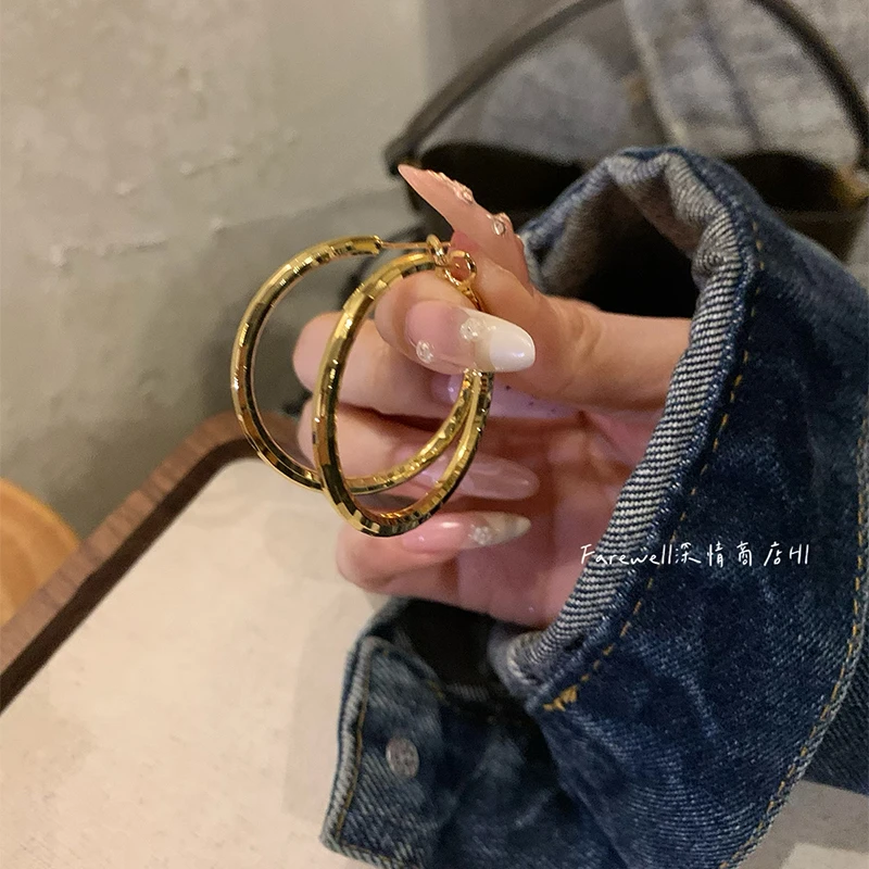 铜合金耳饰 大圈耳环时尚夸张金属圈圈耳圈简约轻奢耳钉高级耳饰