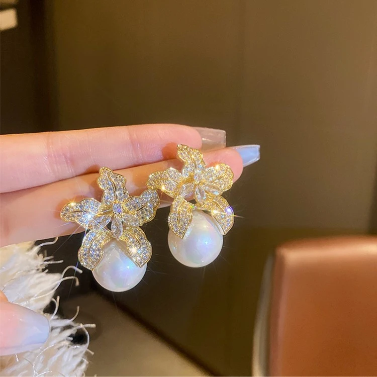 铜合金合成锆石耳饰 新款百合花满钻耳环高级感轻奢花朵气质耳饰