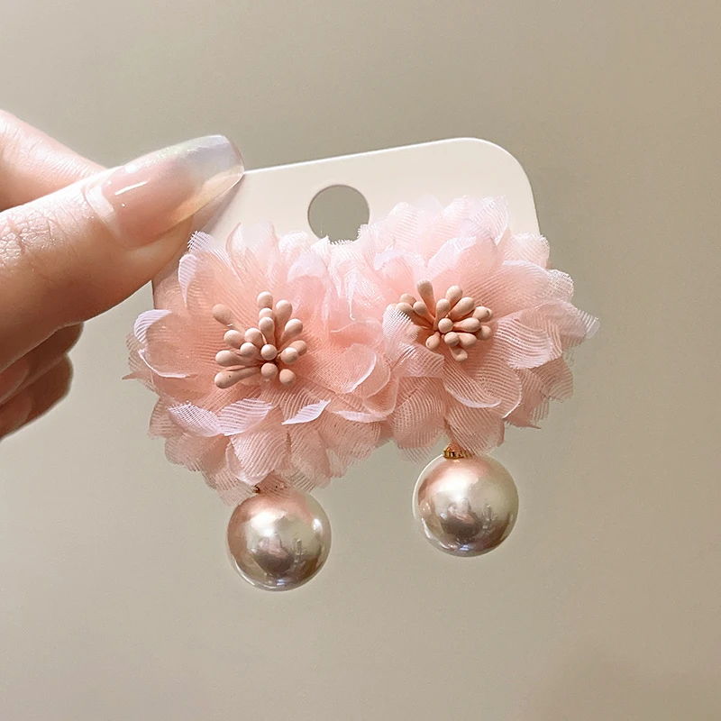 铜合金布艺耳饰 粉色花朵珠珠耳环女2024新款爆款轻奢高级感耳钉