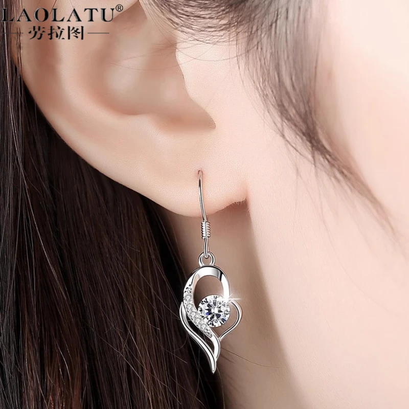 耳钉耳坠女款轻奢时尚高级感小众2026爆款生日纪念日礼物送女朋友