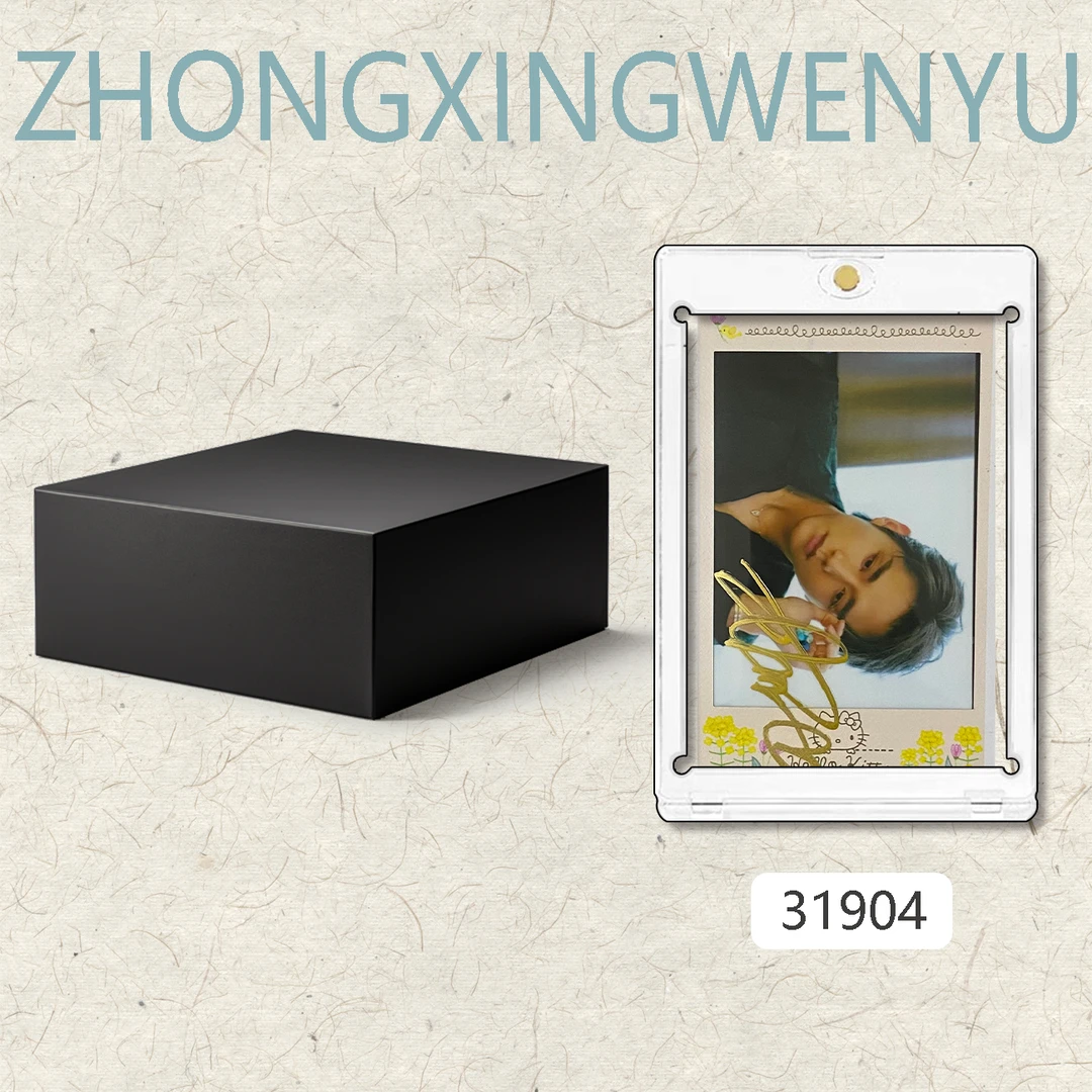 31904【张新成】正品签名拍立得相片 kt边框