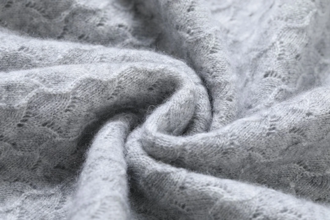 30%羊绒70%羊毛孤品羊绒衫仅此链接