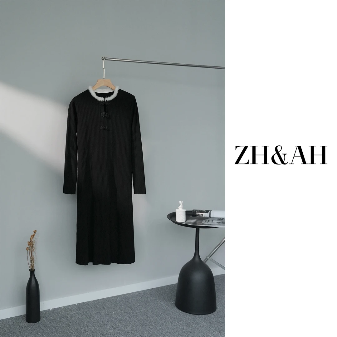 ZH&AH秋冬新款时尚气质纤绒纱设计师款新中式漫雪毛毛领旗袍裙