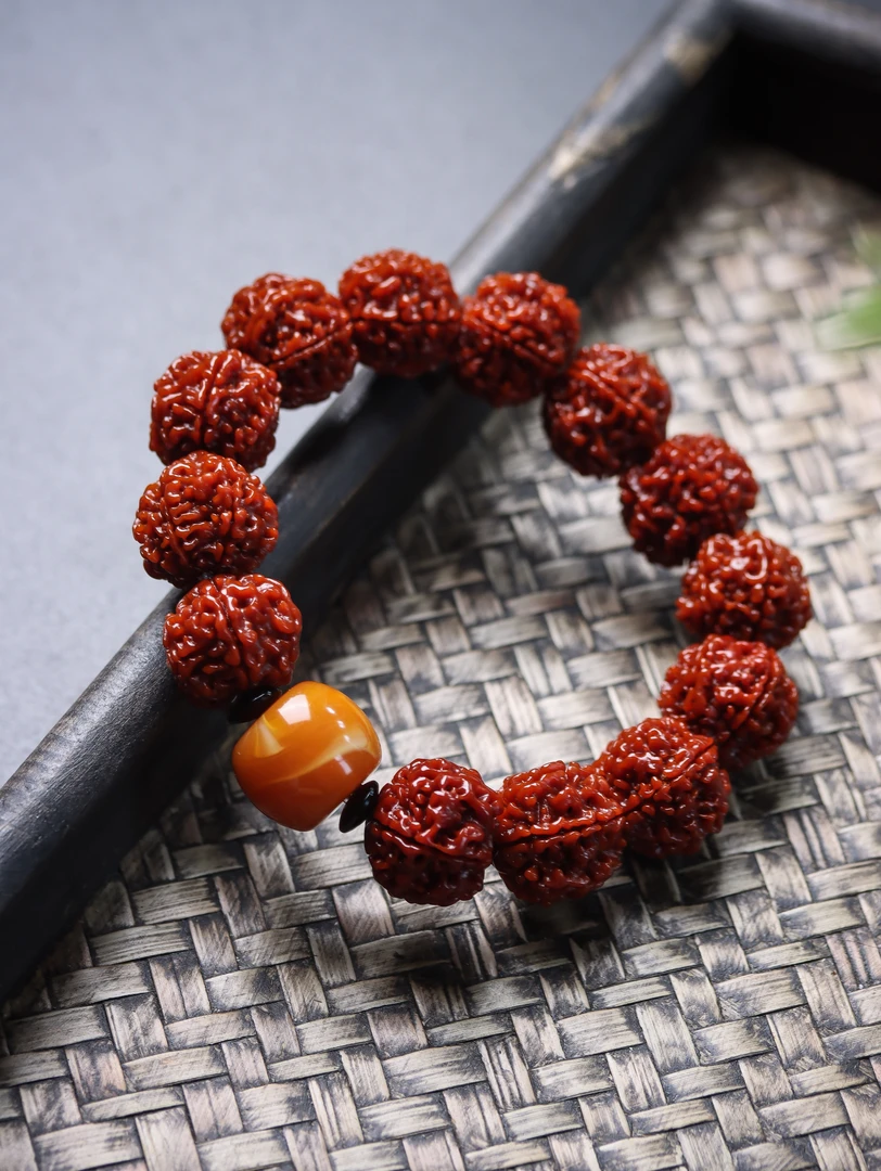 六瓣蜂窝龙纹大金刚玉化手串（桶mi）