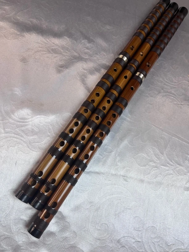 民族乐器，专业演奏竹笛，音准好，音色通透，多次调音