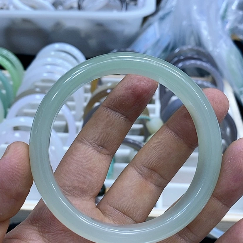 【闪购商品】玛瑙/玉髓手镯未镶嵌盖**崔