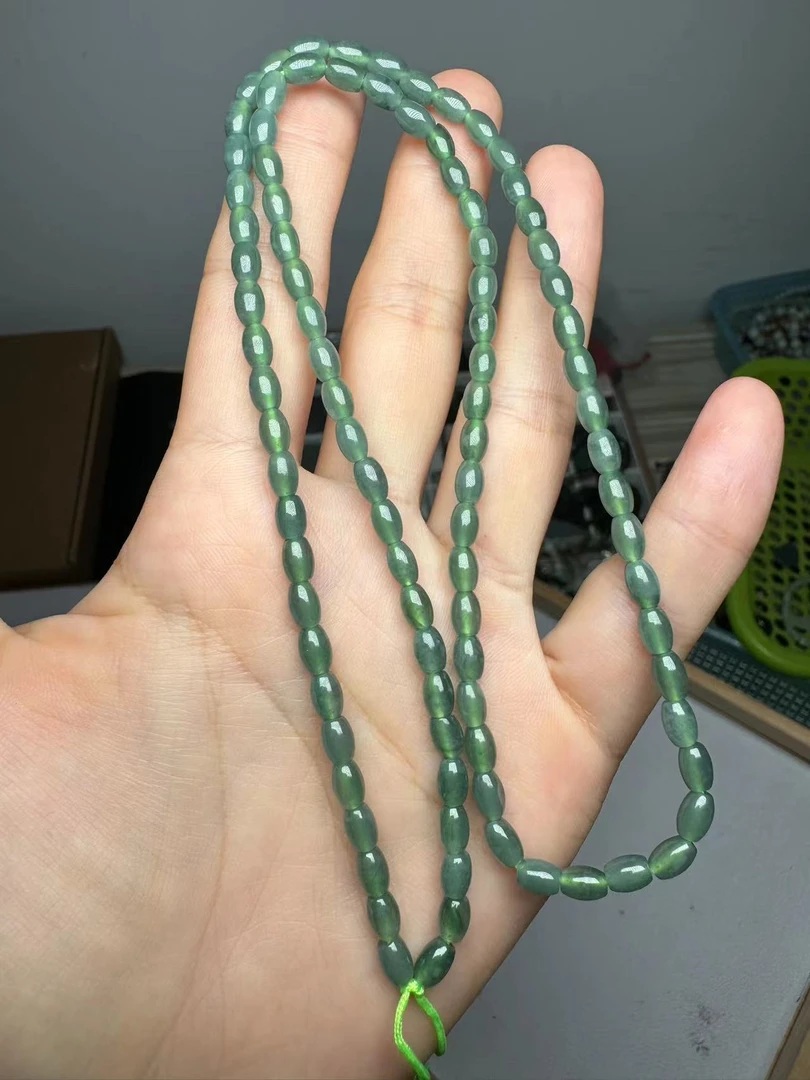 天然翡翠A货    米粒珠链  挂吊坠