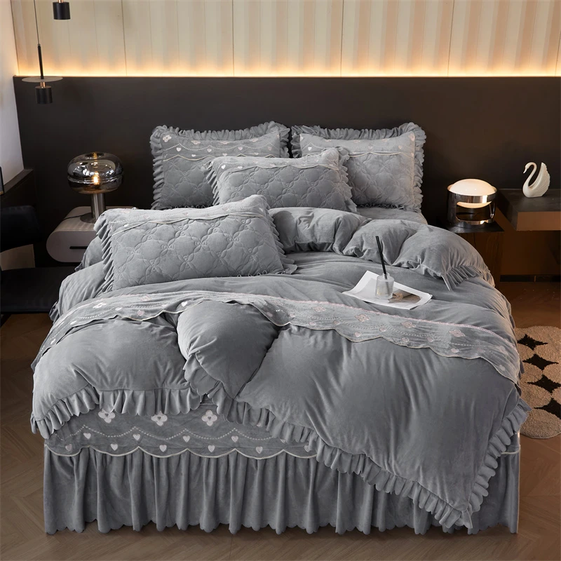 2024新款A类宝宝绒刺绣床裙四件套--花语时光