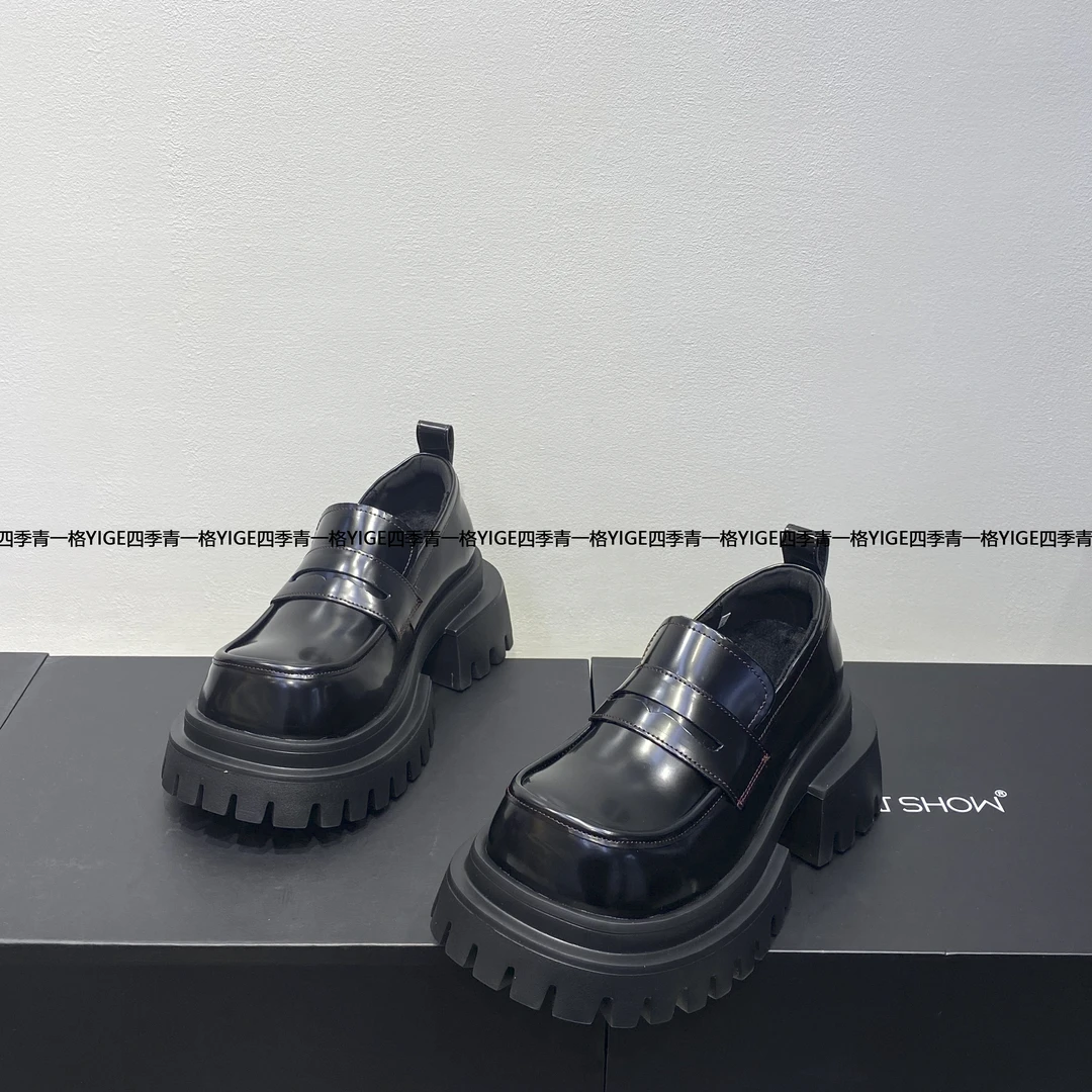 YG 圆头一脚蹬厚底乐福鞋女2024秋冬季新款百搭复古英伦风小皮鞋