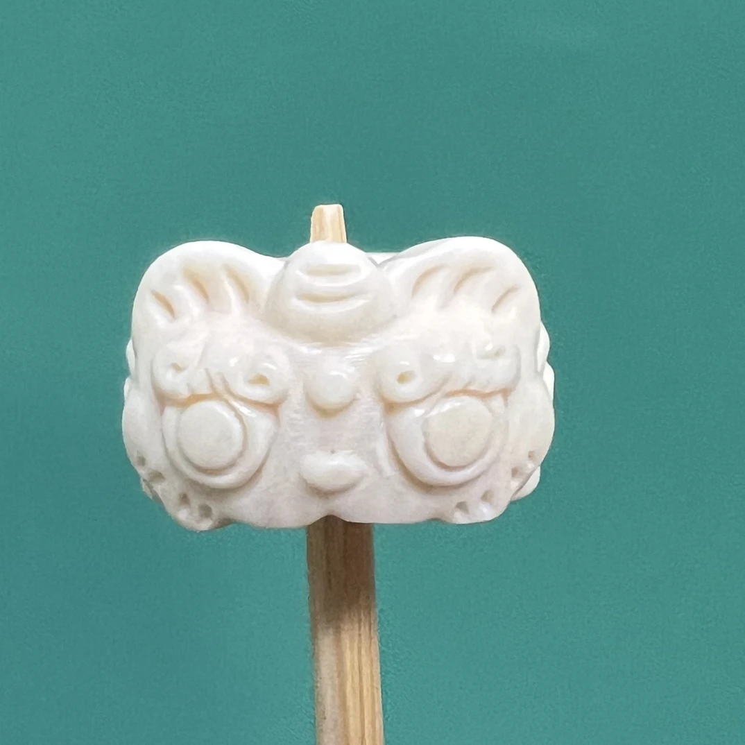 猛犸牙醒狮扣吊坠背云手串佛珠雕刻