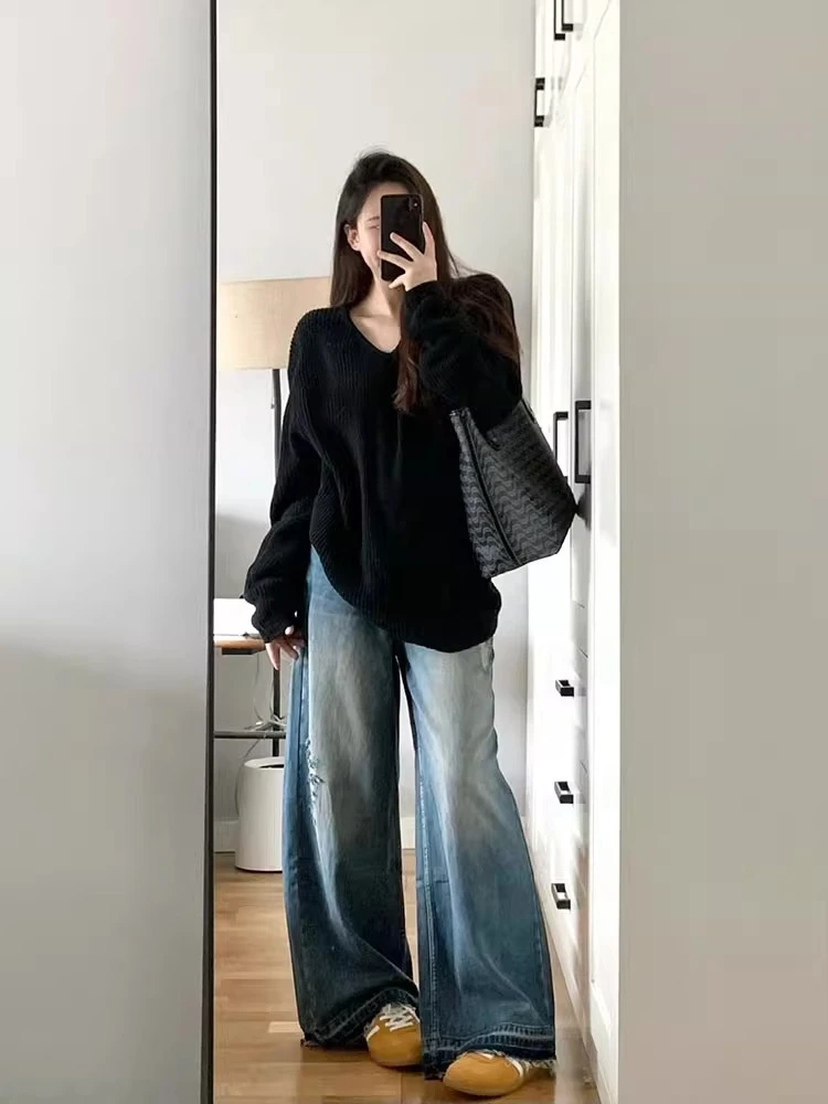 2025秋冬新款黑色V领毛衣女春秋慵懒风洋气别致独特小众针织上衣