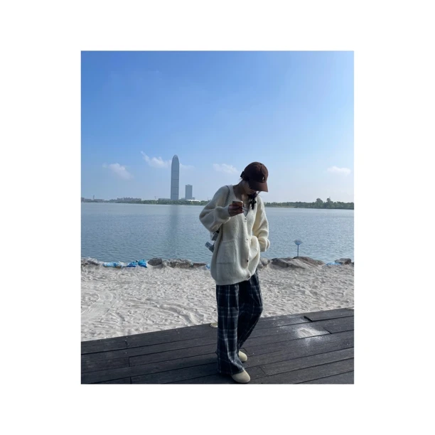 奶糯针织毛衣女秋冬韩版气质百搭慵懒风外搭开衫上衣