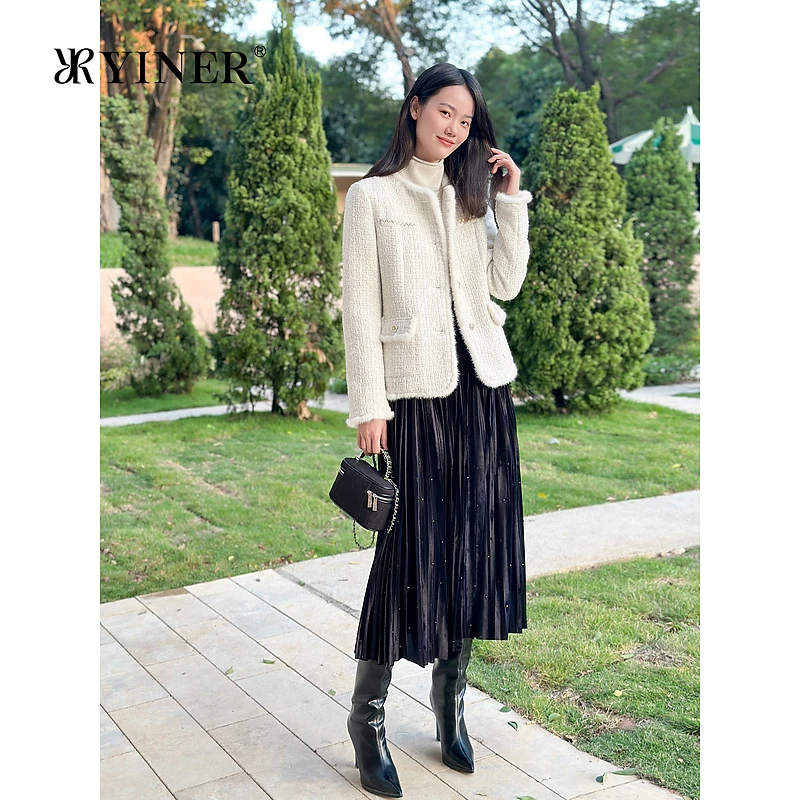 YINER音儿专选冬季小香风水貂毛边圆领亮丝粗花呢羽绒服