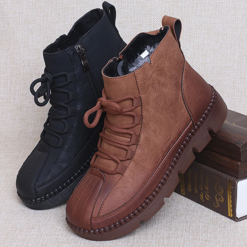 正品老北京布鞋女棉鞋冬季加绒洋气厚棉靴防滑轻便宽脚牛筋底短靴