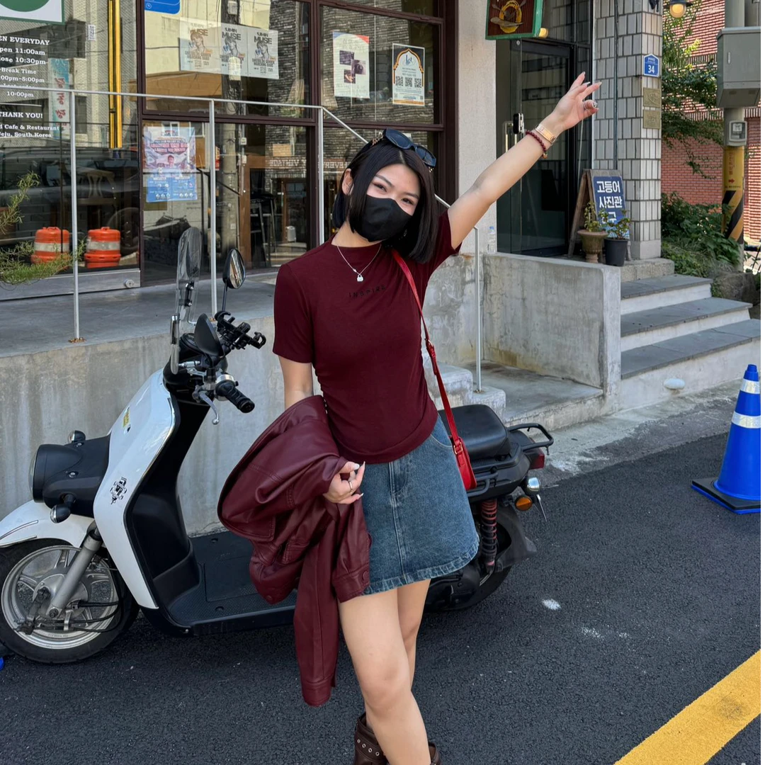 【萍萍推荐】秋季 圆领字母印花圆标半袖上衣显瘦休闲套头短T