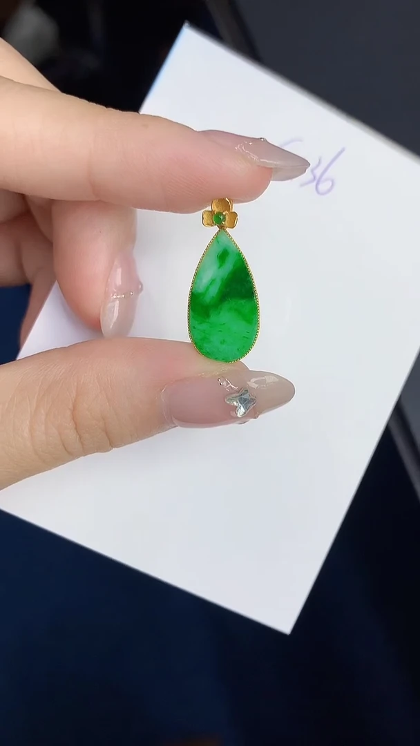 【闪购商品】翡翠颈饰18K金镶嵌000000000