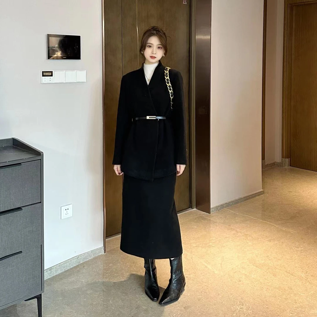 LZY知音T19015F毛呢羽绒服外套气质短外套+直筒半身裙毛呢套装