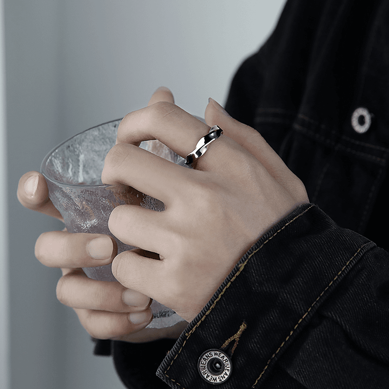 钛钢戒指 莫比乌斯可调节戒指男潮女情侣戒指男士单身戒个性开口