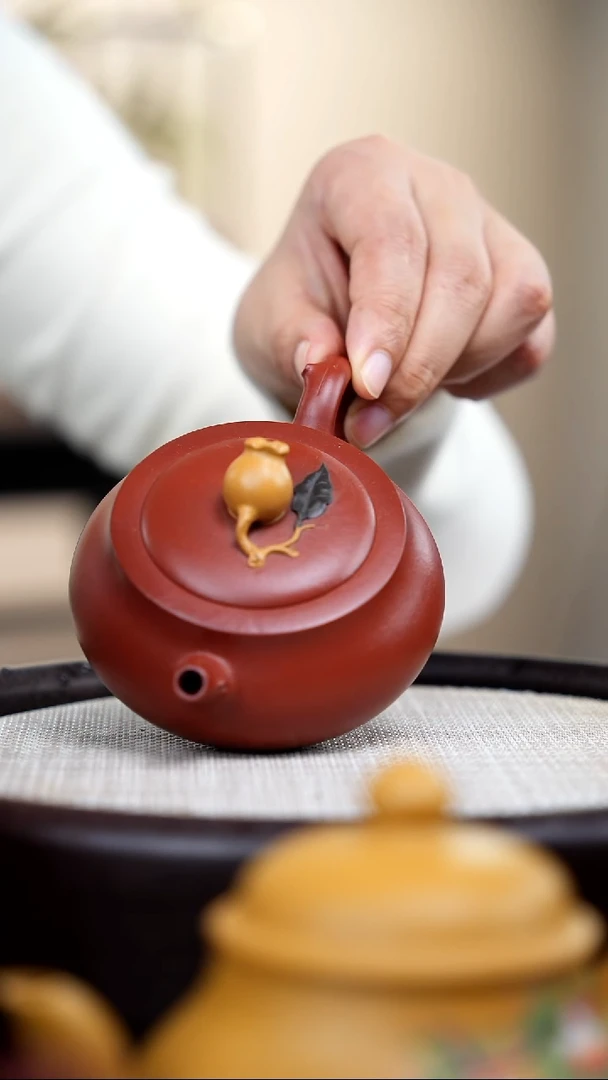 【闪购商品】紫砂茶壶大红袍扁玉石榴钮