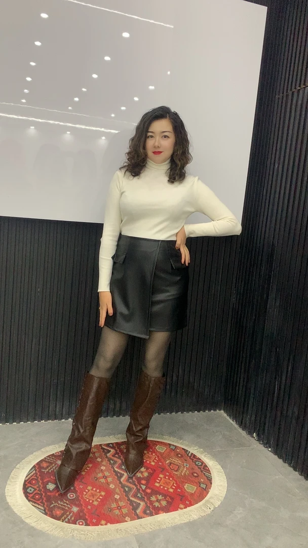 女士时尚秋冬季短裙